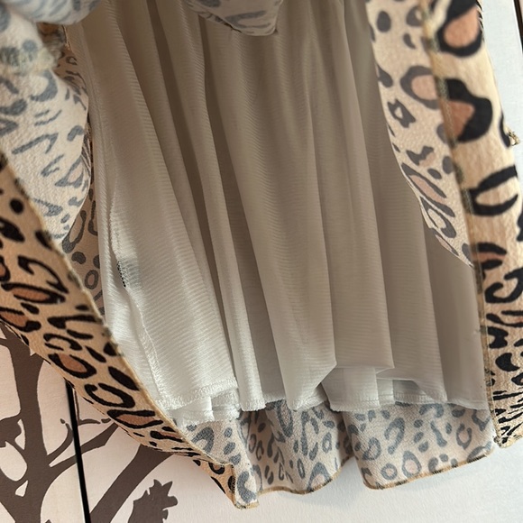 Stretchy waist Cheetah Skirt - Picture 2 of 4